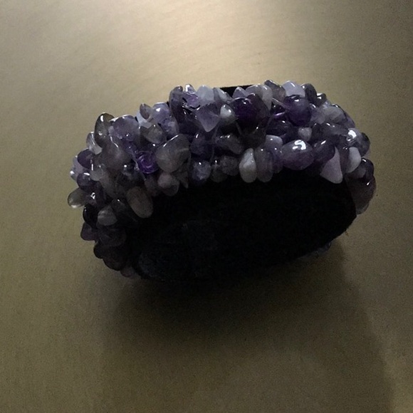 Amethyst Chips Carpet Stretch Bracelet 241.00ctw stretch bracelet 4 inch across - Picture 5 of 8